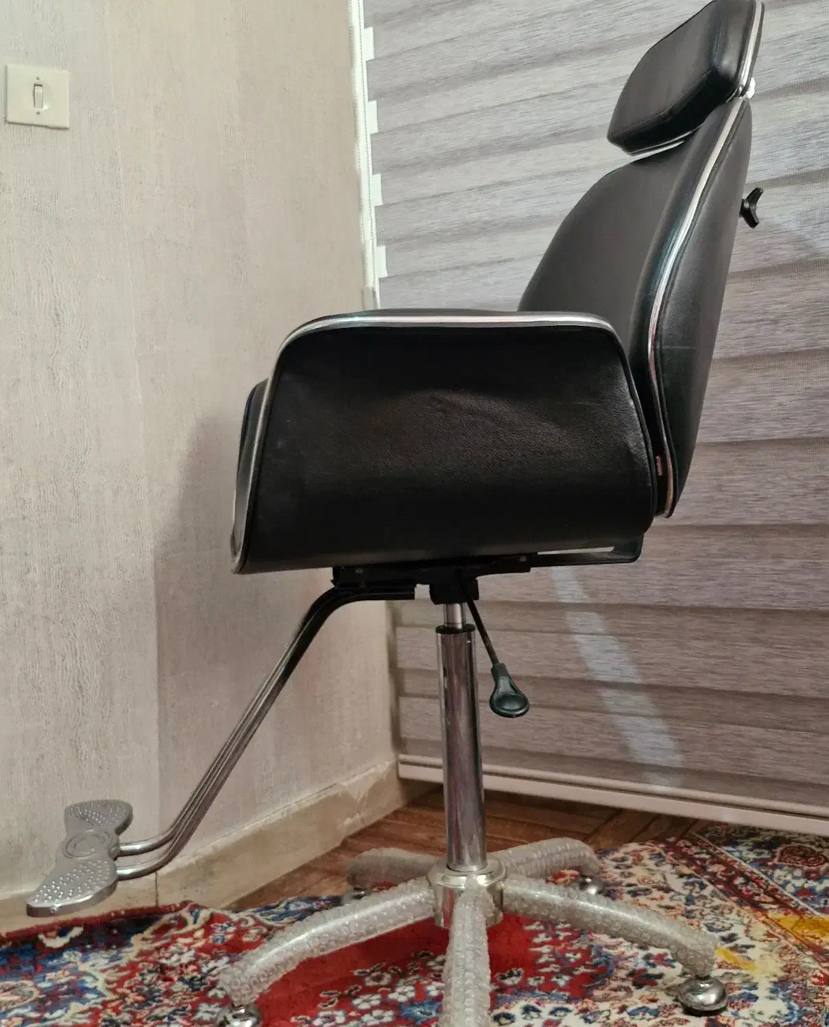 صندلی گردون  آرایشگاهی|آرایشگاه و سالن‌های زیبایی|تبریز, |دیوار