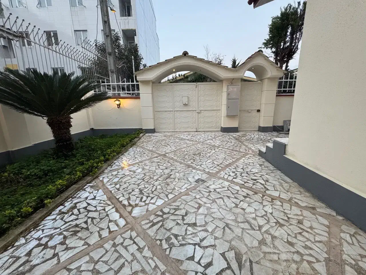 اجاره خانه ی ویلایی دوبلکس واقع در کوی استادان|اجارهٔ خانه و ویلا|لاهیجان, کوی استادان|دیوار