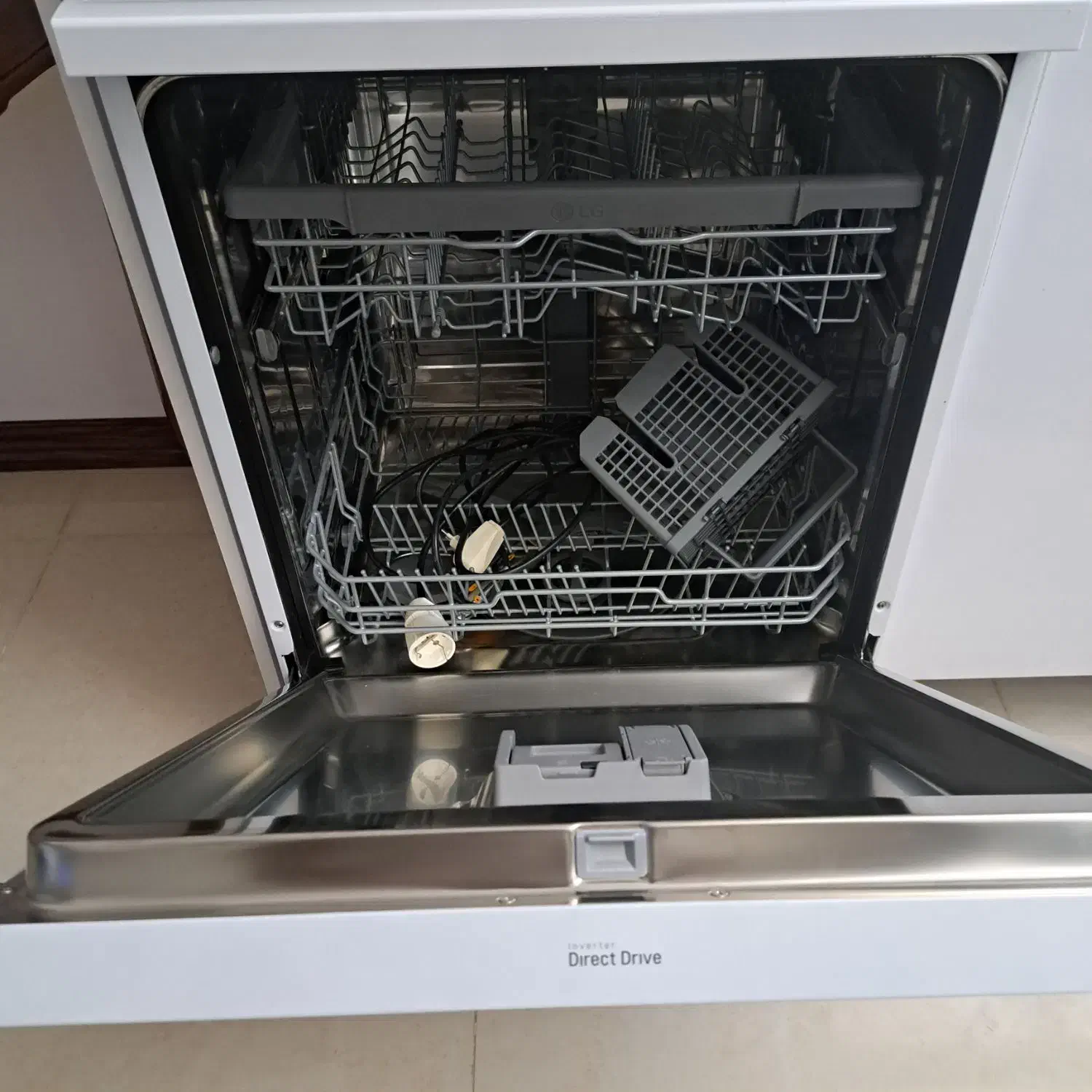 ماشین ظرفشویی ۱۴ نفره اصل ال جی|ماشین ظرفشویی|زنجان, |دیوار