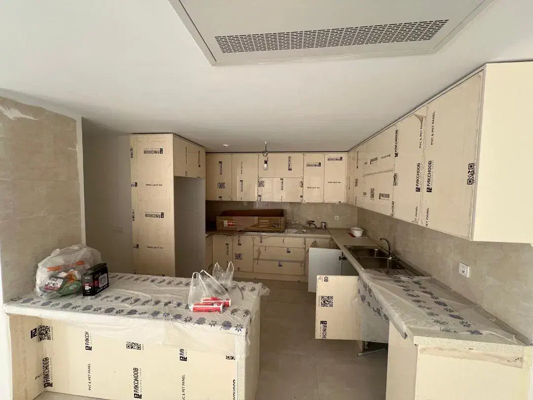 ۱۲۰ متر دو خواب سالن پرده خور ۲ بالکن