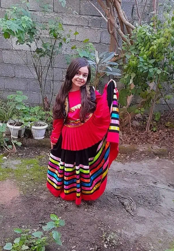 لباس محلی|لباس|کلاچای, |دیوار