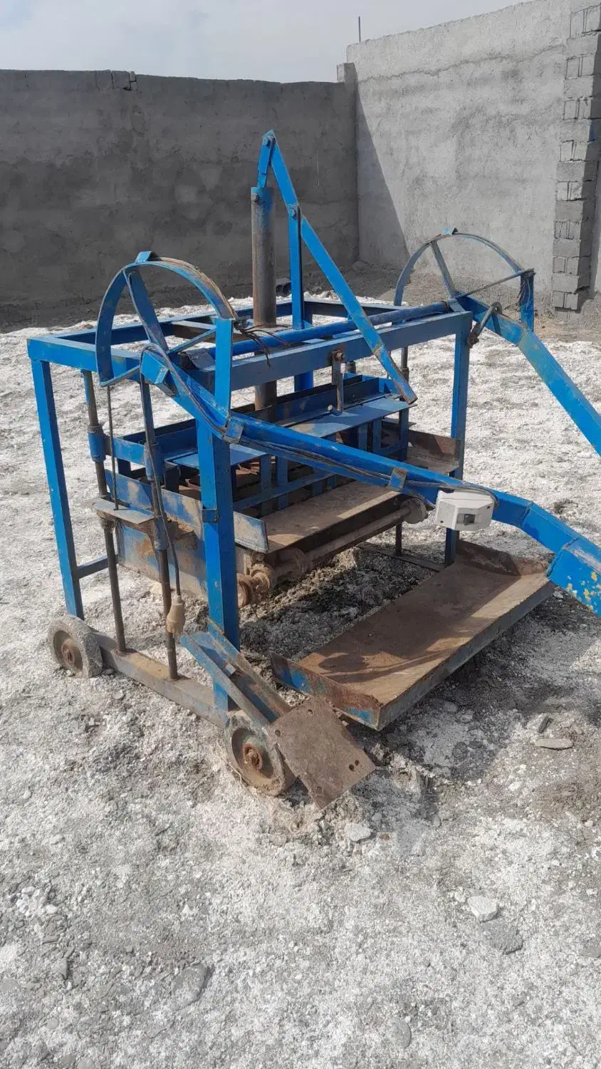 دستگاه بلوکه زنی سالم درحد کم کار|ماشینآلات صنعتی|مشهد, عسگریه|دیوار