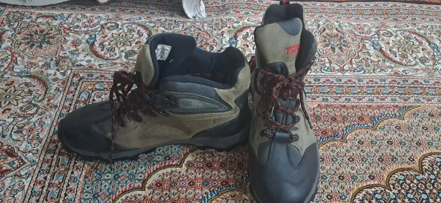 کفش کوهستانی|کیف، کفش، کمربند|اردبیل, |دیوار