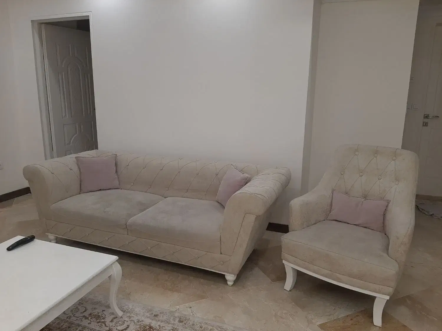 مبل هفت نفره و میز ناهارخوری شش نفره|مبلمان خانگی و میز عسلی|تهران, کرمان|دیوار