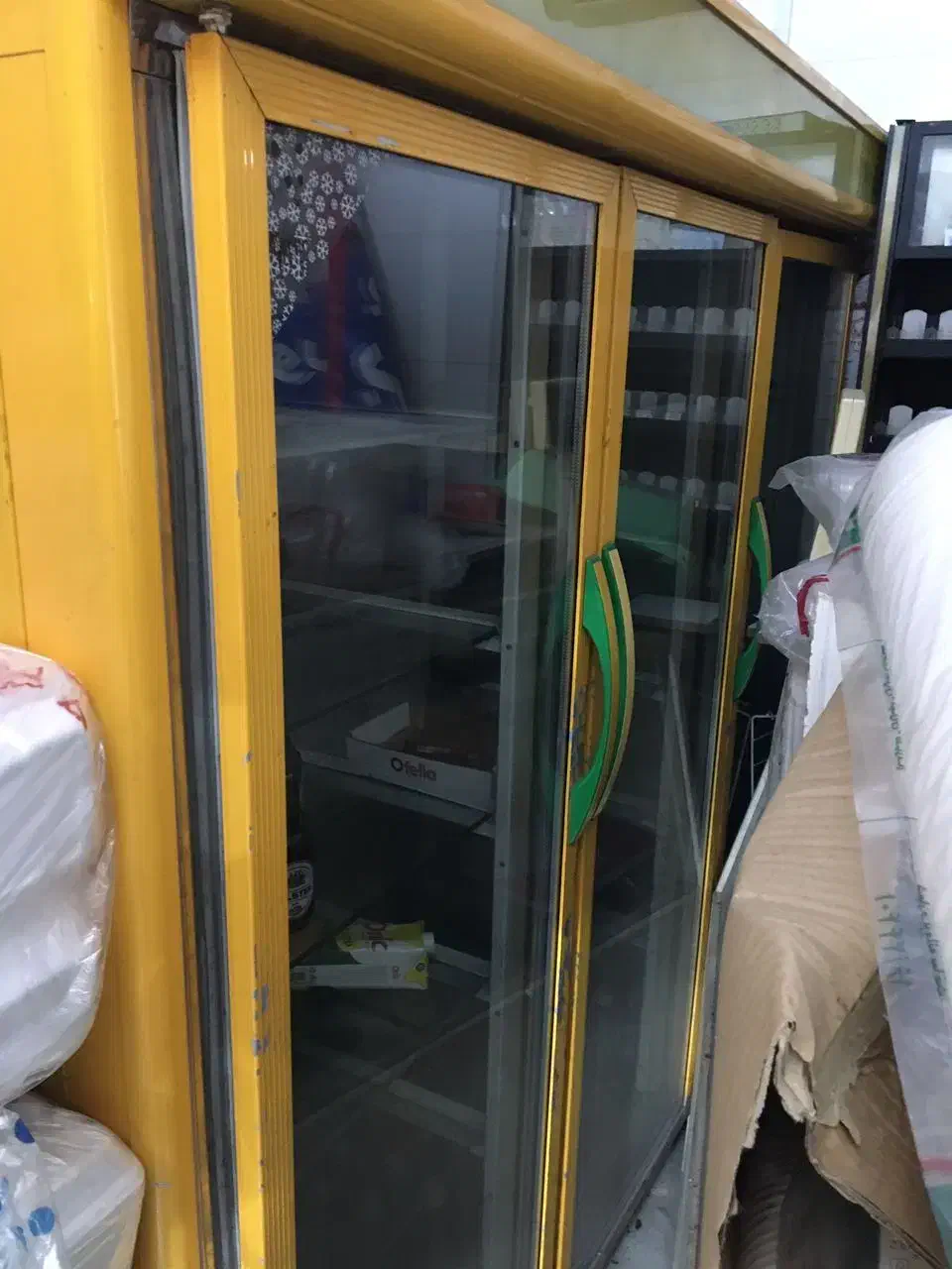 یخچال ۳در فروشگاهی و استند سیگار|فروشگاه و مغازه|رشت, پل تالشان|دیوار