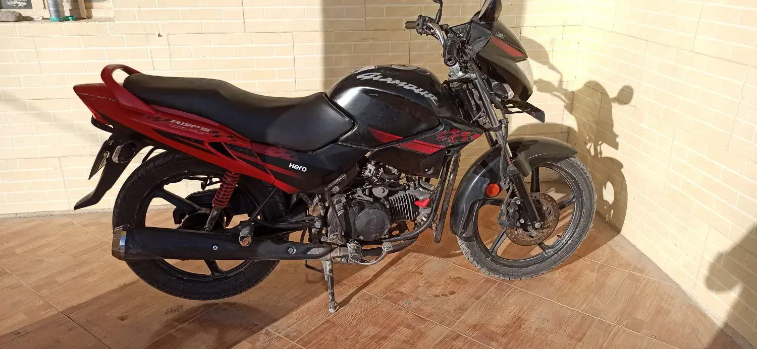 hero گلامور|موتورسیکلت|شمیل, |دیوار