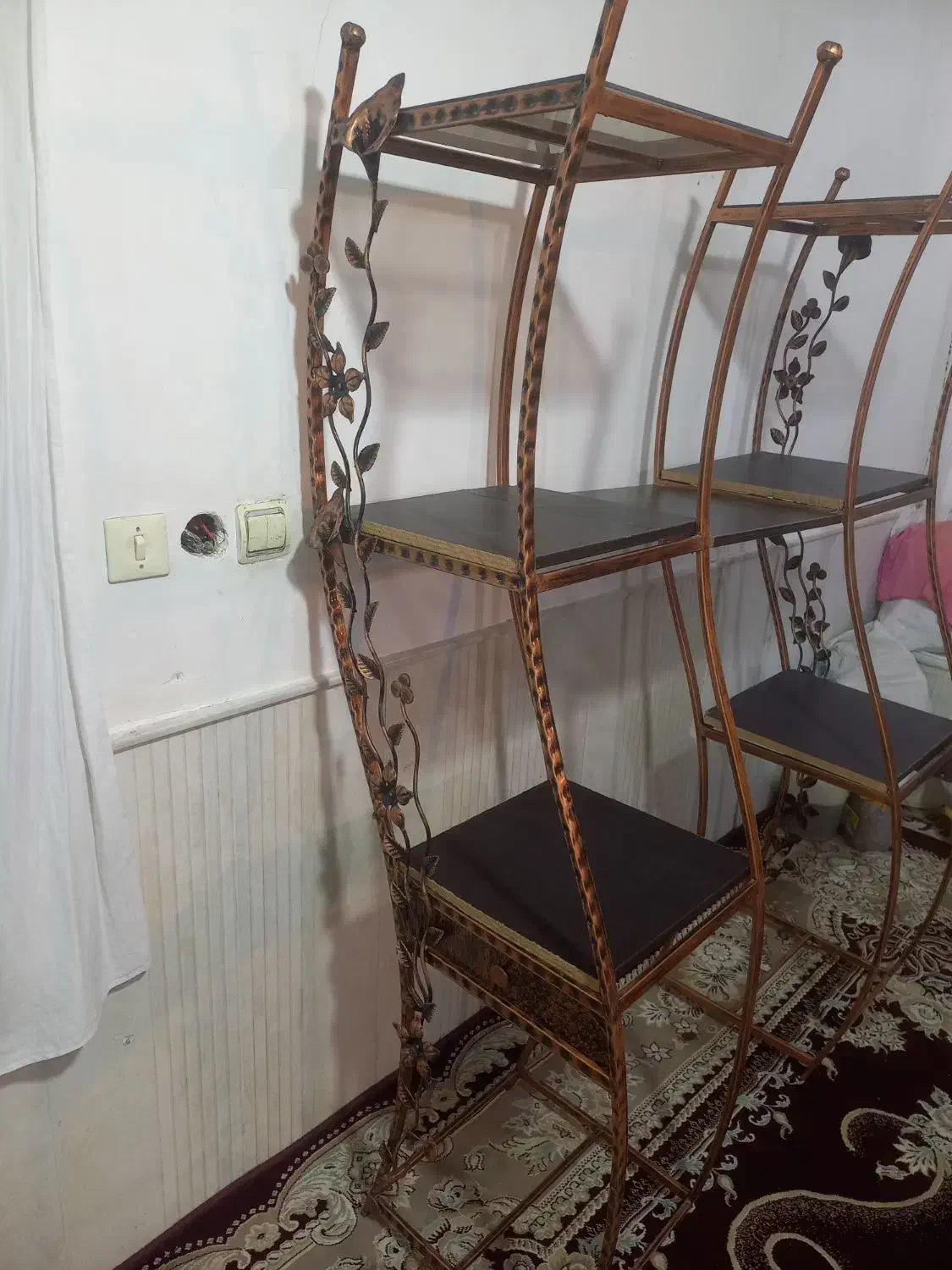 پایه گل و پایه باند فلزی فرفوژه فقط ۵۰۰|گل و گیاه طبیعی|نیشابور, کلاغان|دیوار