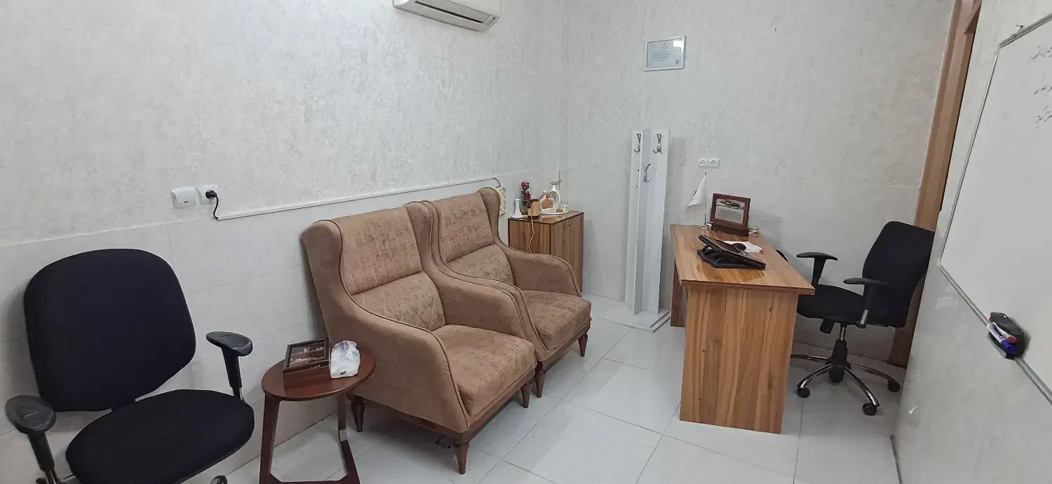 واگذاری روزهای مورد توافق در مطب (فضای اشتراکی)|اجارهٔ دفتر کار، اتاق اداری، مطب|خمینی‌شهر, |دیوار