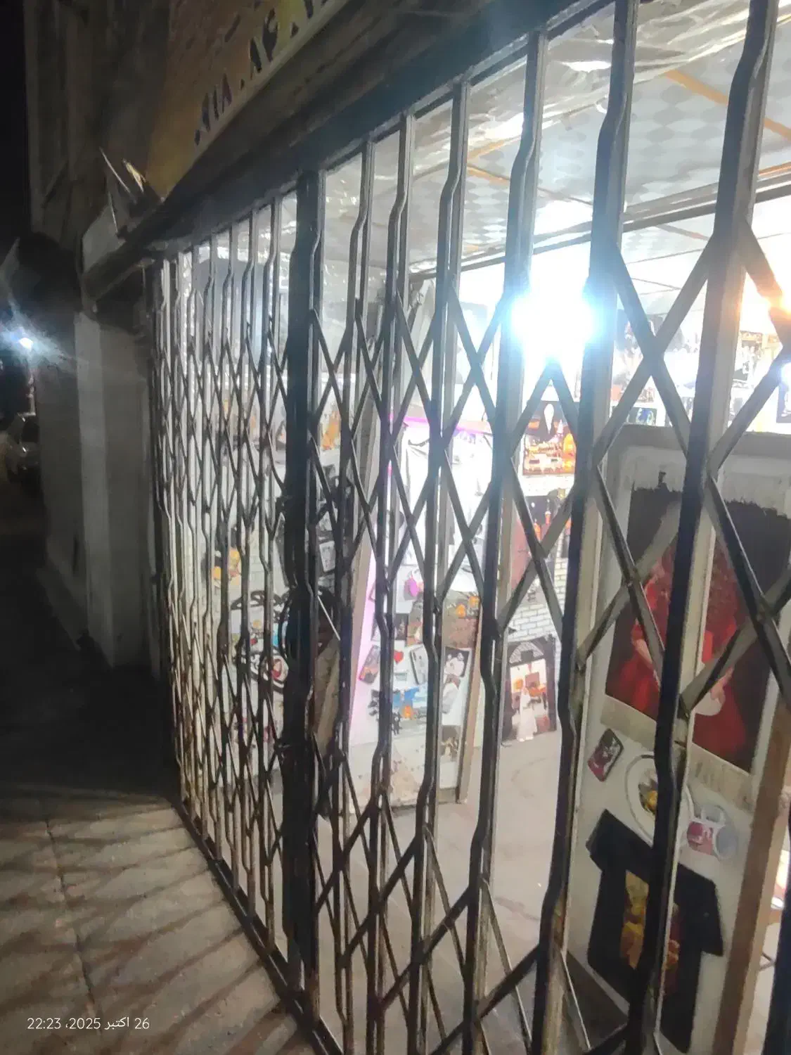 حفاظ آکاردیونی دو لت فروش یا تعویض با کرکره ورق|مصالح و تجهیزات ساختمان|مشهد, دریادل|دیوار