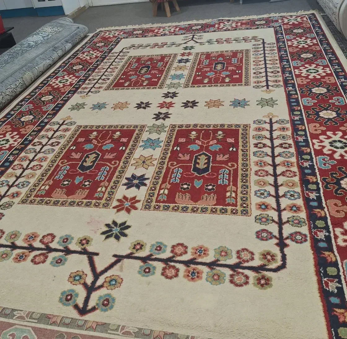 گلیم فرش ۹ متری و یک گلیم فرش گرد|گلیم، جاجیم، گبه|امیدیه, |دیوار