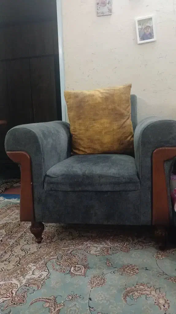 مبل ۷ نفره و میز ناهارخوری|مبلمان خانگی و میز عسلی|دماوند, گیلاوند|دیوار