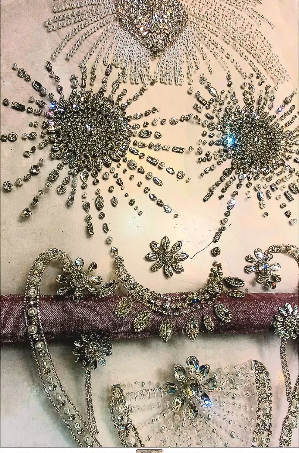 انواع پارچه های سنگ اورجینال|لوازم خیاطی و بافتنی|مشهد, خواجه ربیع|دیوار