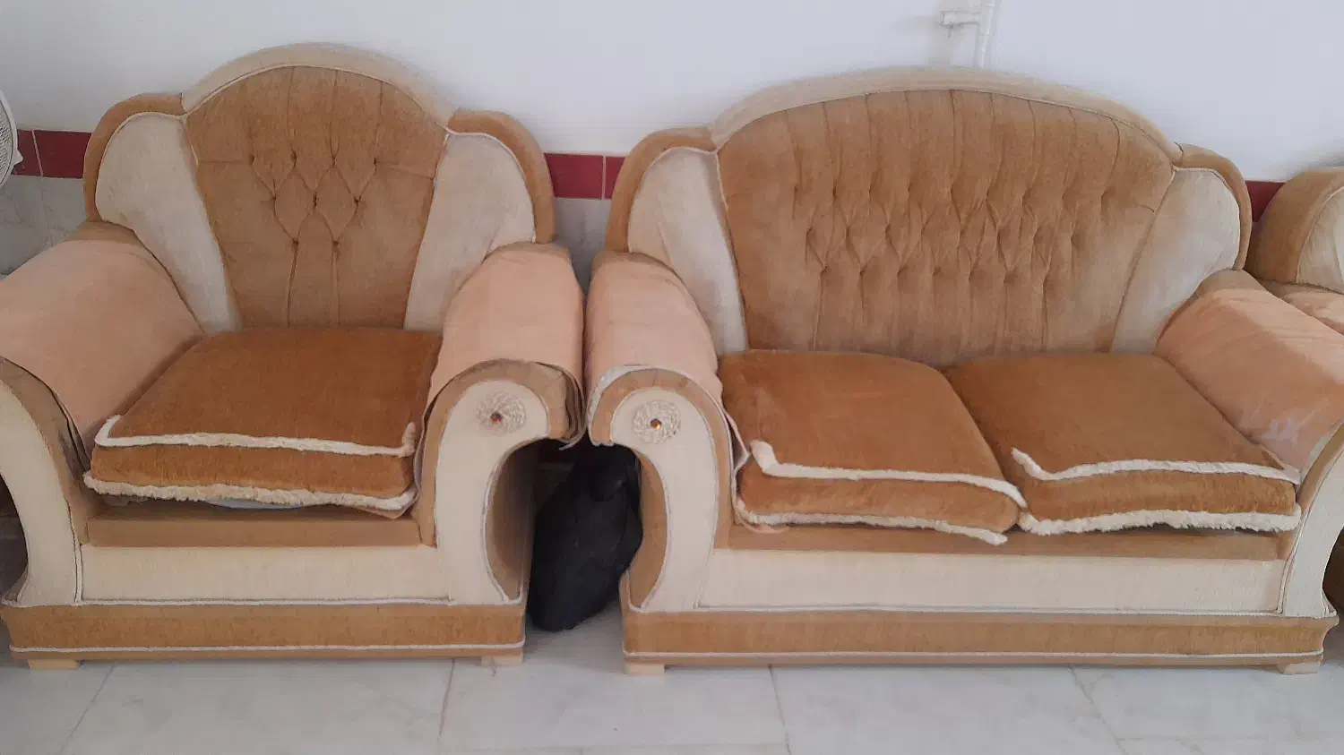 مبل کاملا تمیز|مبلمان خانگی و میز عسلی|سبزوار, باهنر|دیوار