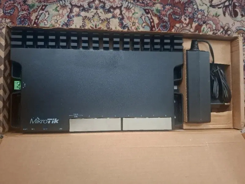 روتر mikrotik مدل Rb5009|مودم و تجهیزات شبکه|تهران, تهرانسر شمالی|دیوار