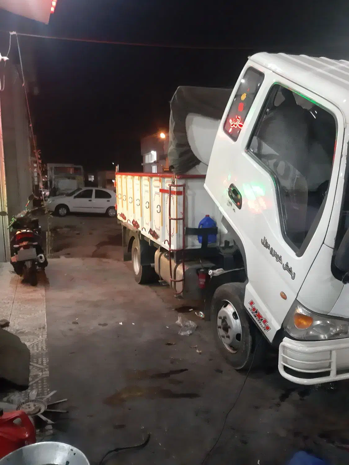 جک اراز|خودرو سنگین|رشت, لاکان|دیوار