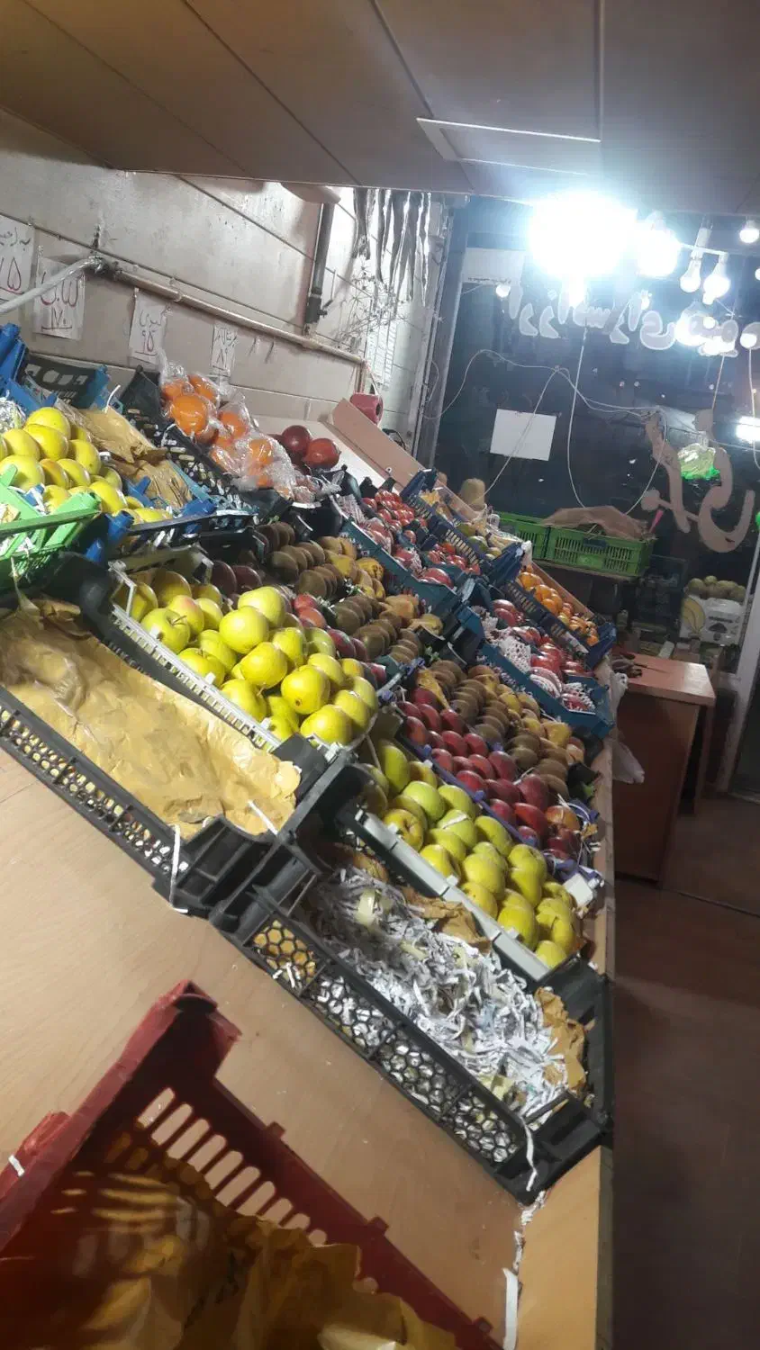 واگذاری مغازه میوه در ژاندارمری با تمام وسایل کامل|اجارهٔ مغازه و غرفه|اردبیل, |دیوار