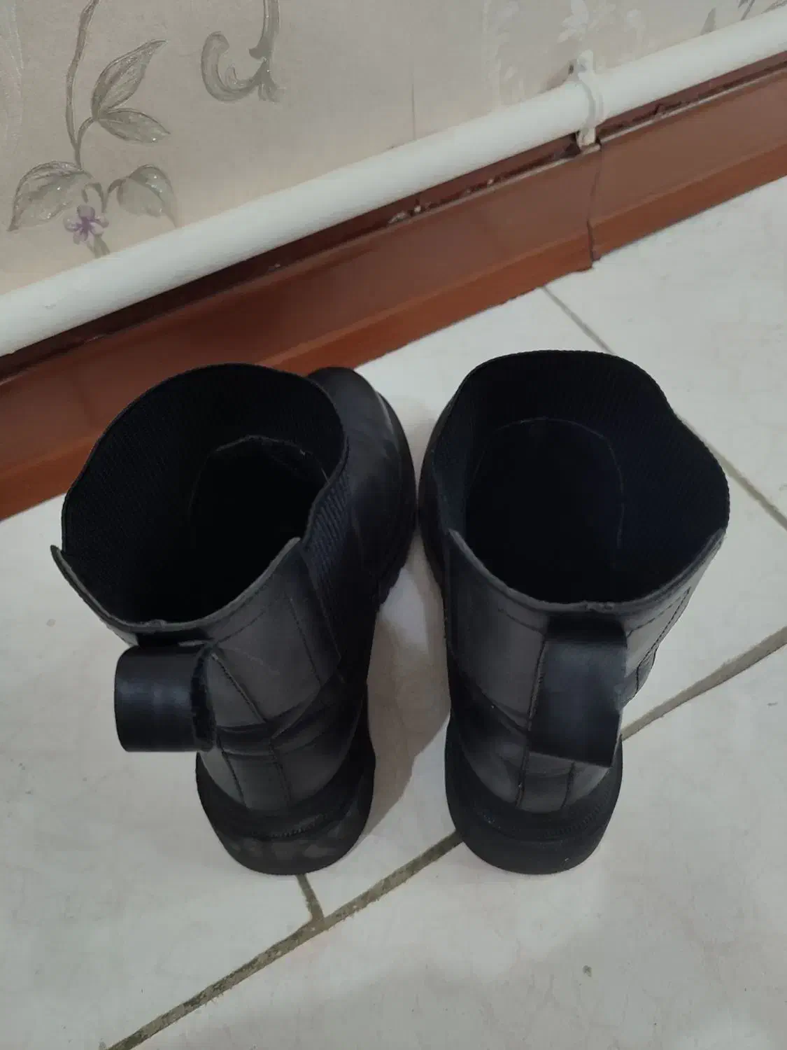 بوت|کیف، کفش، کمربند|شهریار, شهریار|دیوار