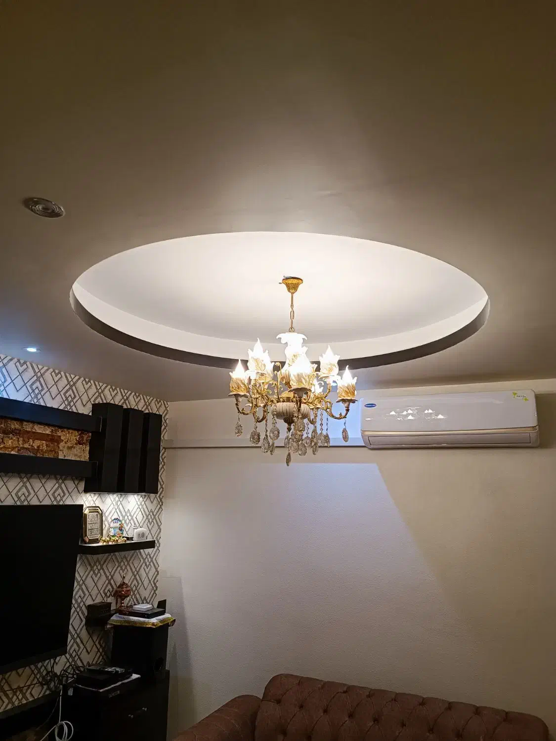 لوستر ده شاخه|لوستر و چراغ آویز|شاهین‌شهر, فردوسی|دیوار