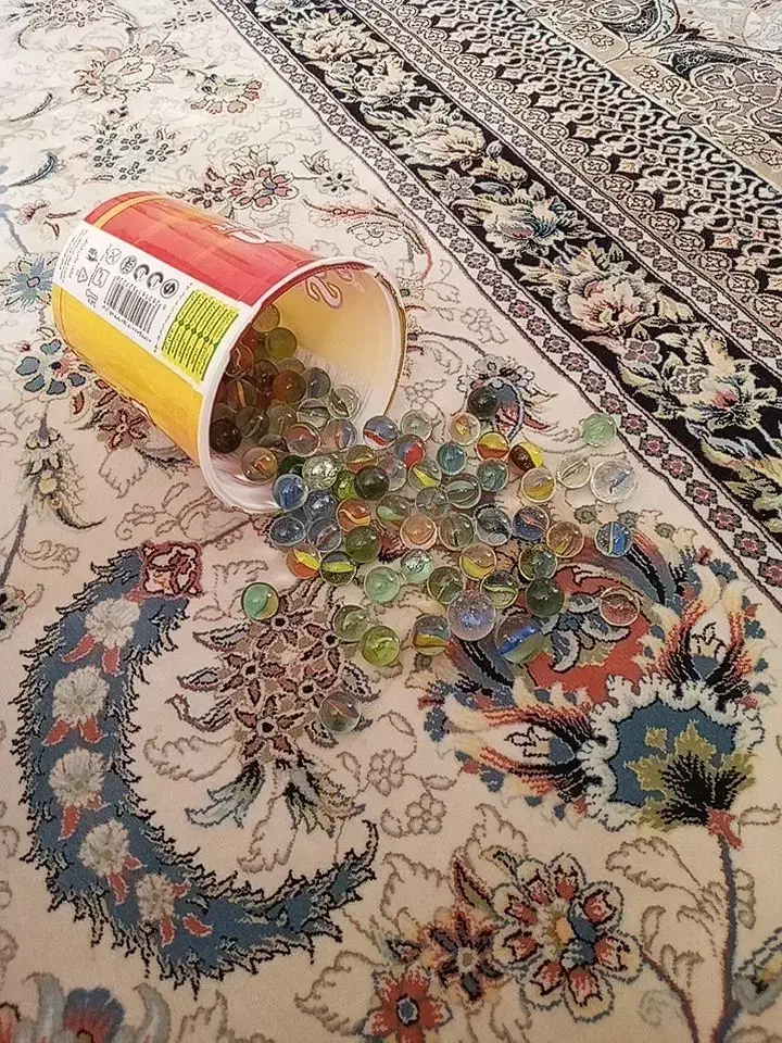 تیله بازی|اسباب‌‌بازی|قائن, |دیوار