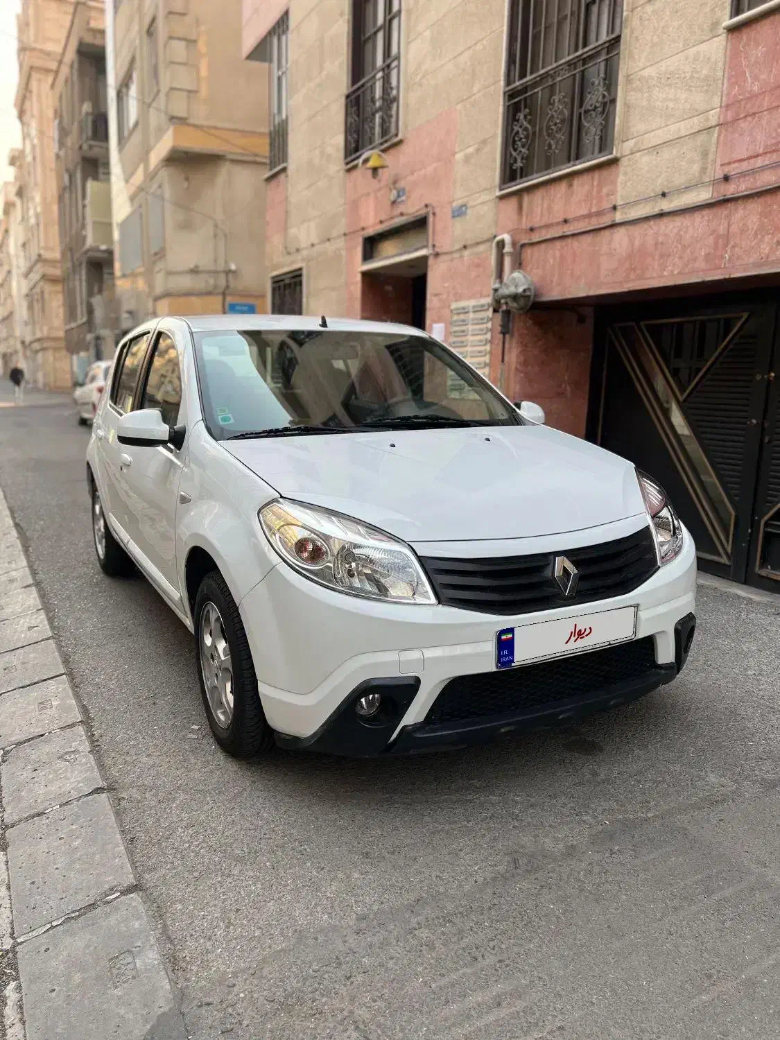 ساندرو اتوماتیک|خودرو سواری و وانت|تهران, دروازه شمیران|دیوار