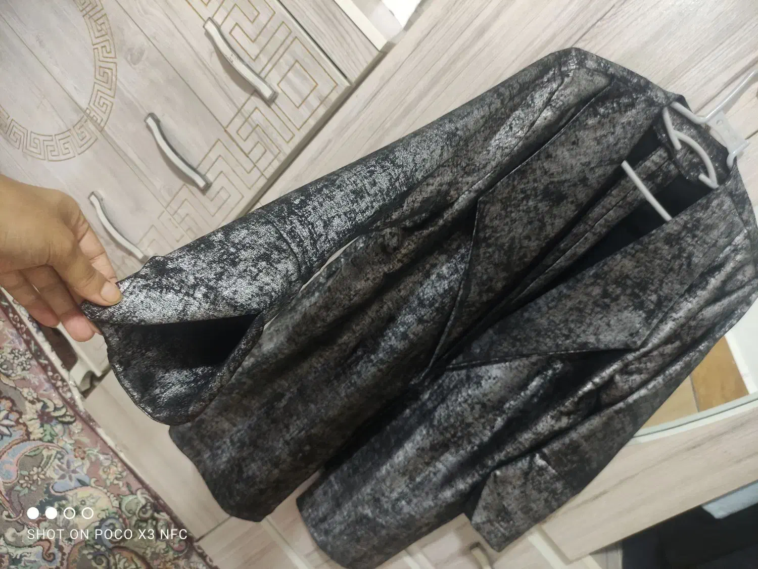 دو عدد مانتو|لباس|علی‌آباد کتول, |دیوار
