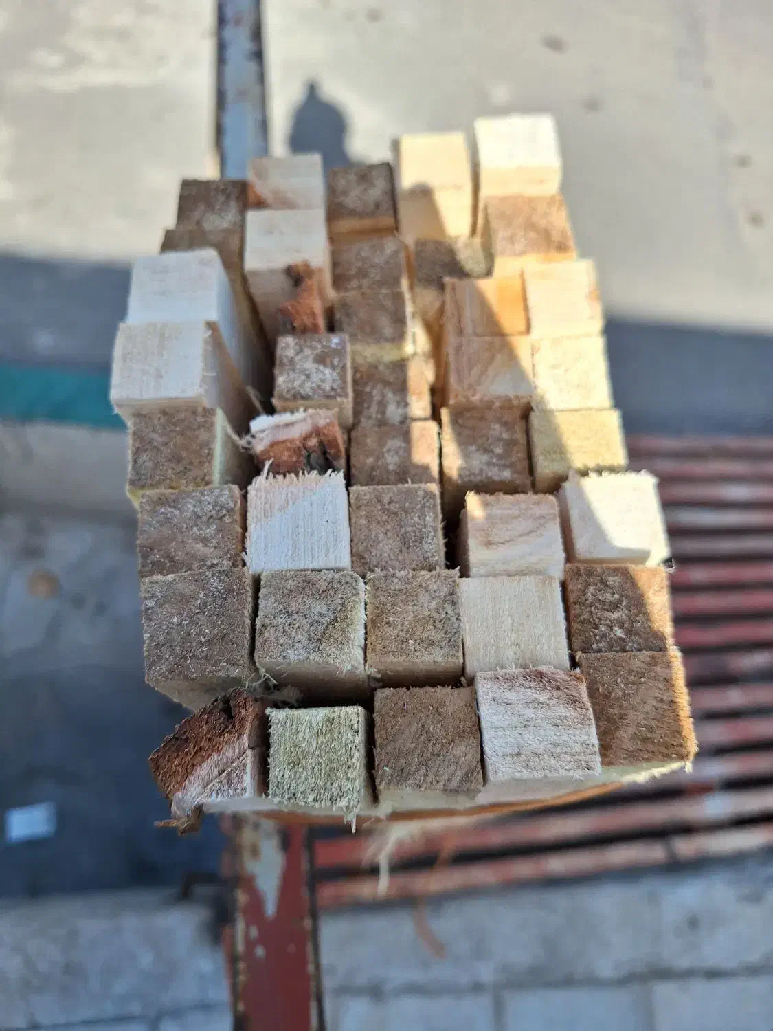 چوب پرچم یا چوب ۴تراش|خدمات پیشه و مهارت|الوند, |دیوار