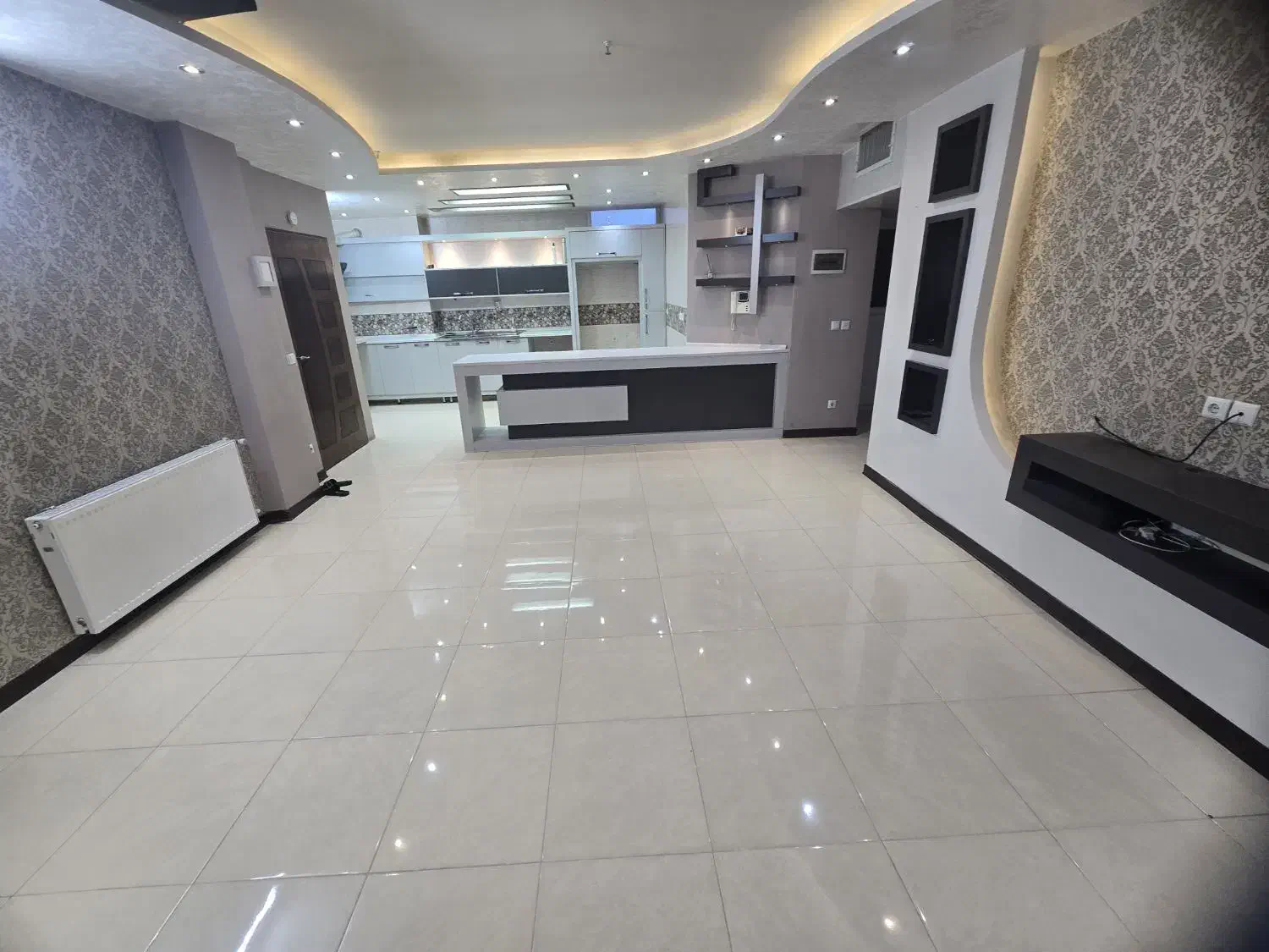 اپارتمان نقلی ۱۰۰متری|فروش آپارتمان|خمینیشهر, |دیوار