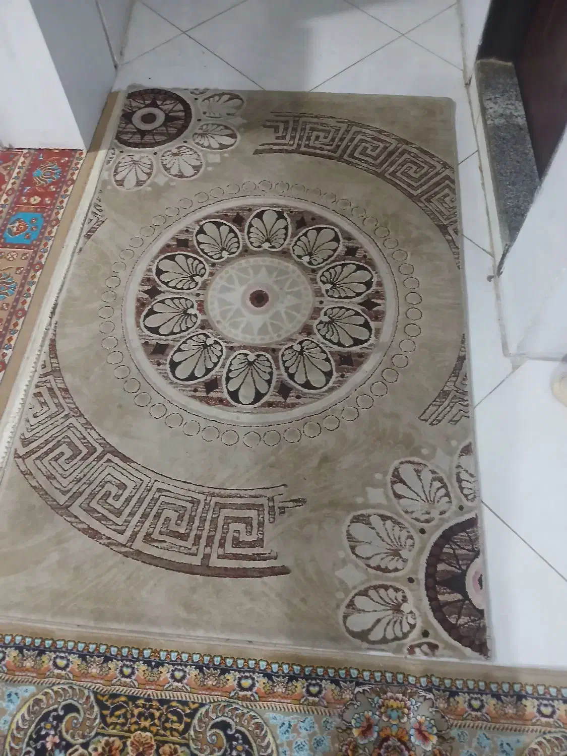 قالیچه|فرش|گلبهار, شهر جدید گلبهار|دیوار