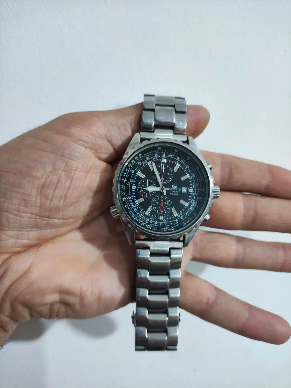 ساعت کاسیو|ساعت|ری, شهادت|دیوار