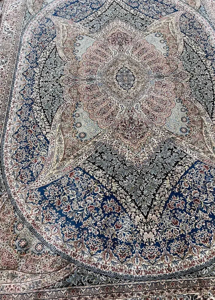 فرش|فرش|نیشابور, گنبد سبز|دیوار