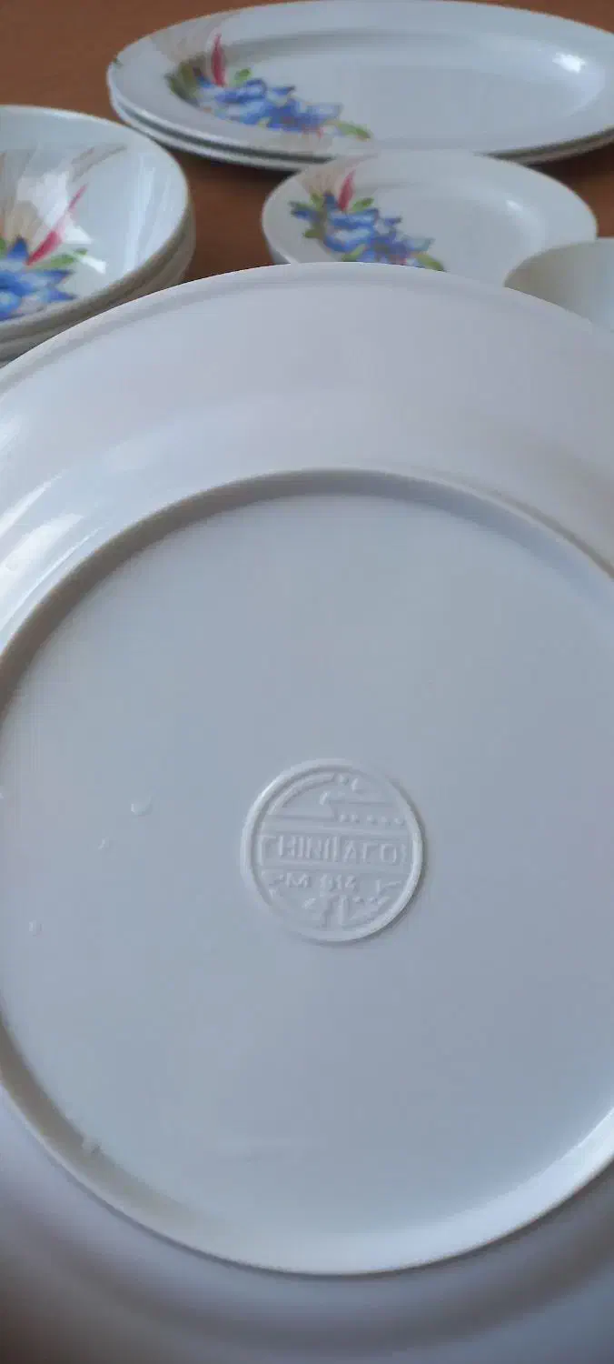 سرویس ملامین جنس خوب|ظروف سرو و پذیرایی|کاشان, پا نخل|دیوار