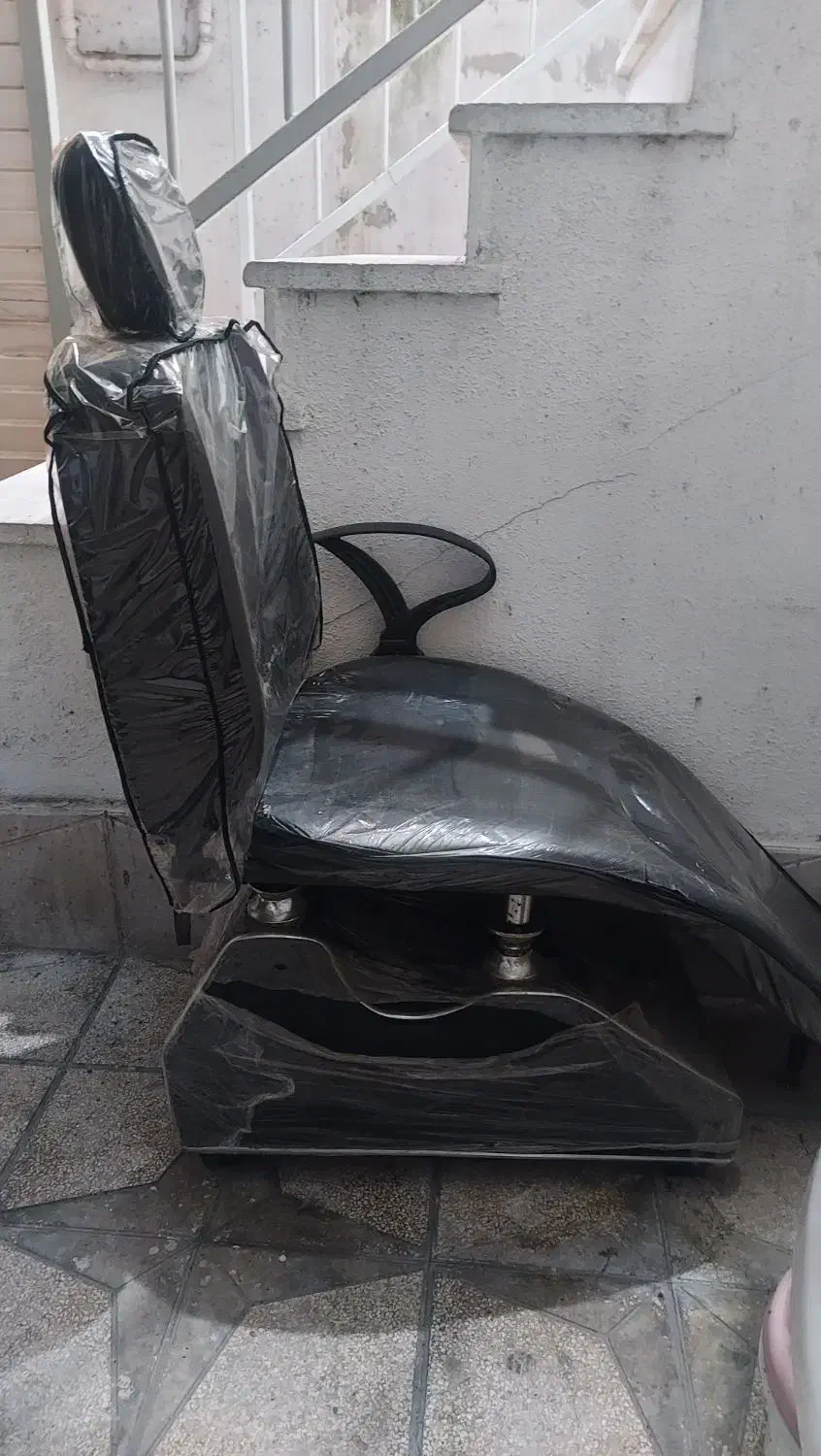 صندلی میکاپ|آرایشگاه و سالن‌های زیبایی|رشت, کاکتوس|دیوار