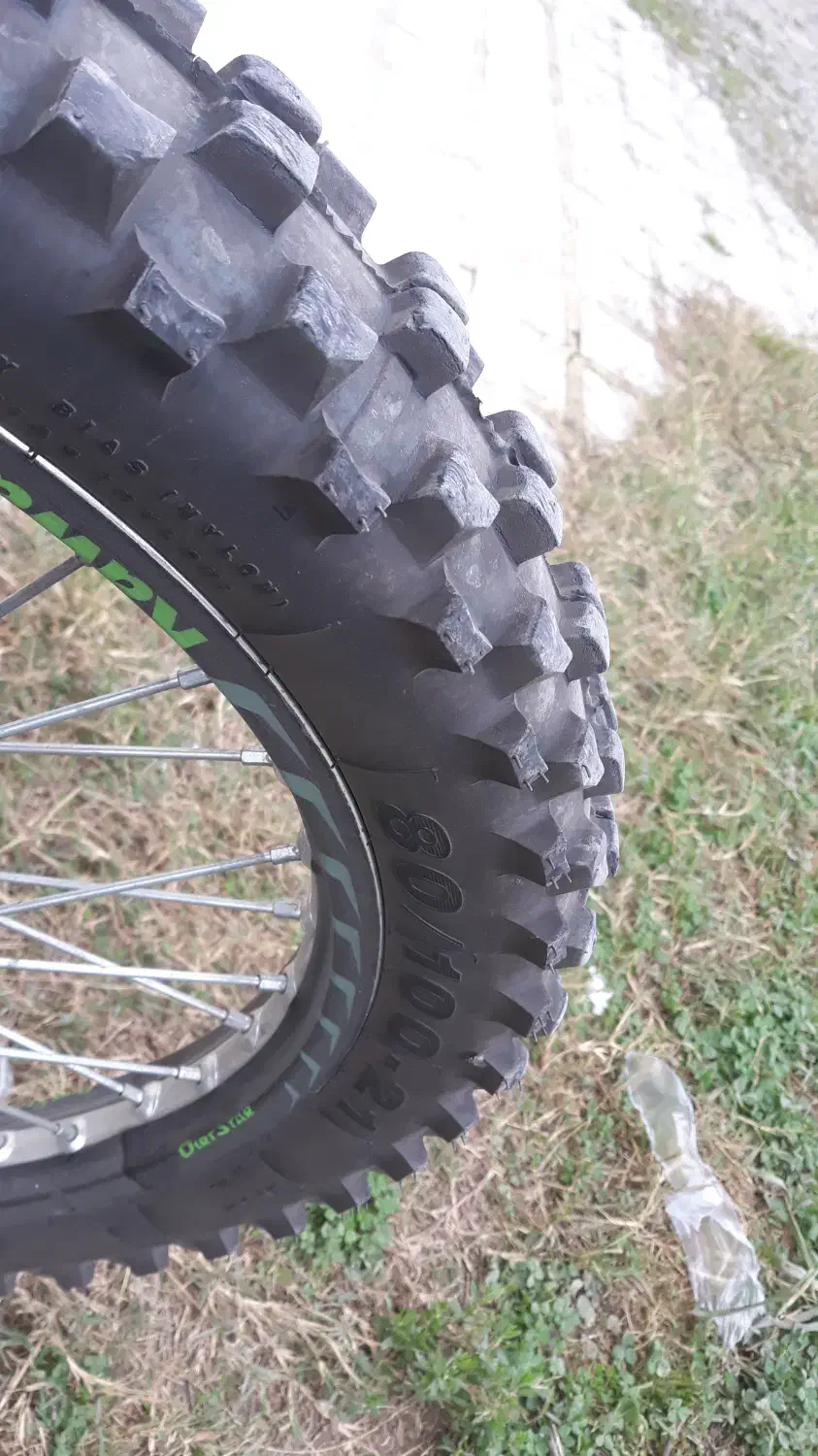 لاستیک کراسی|قطعات یدکی و لوازم جانبی|رشت, چمارسرا|دیوار