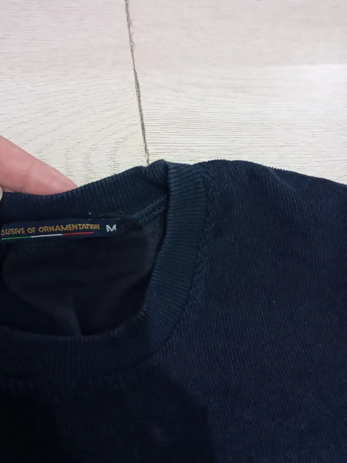 لباس پسرانه|لباس|رباط‌کریم, الارد|دیوار