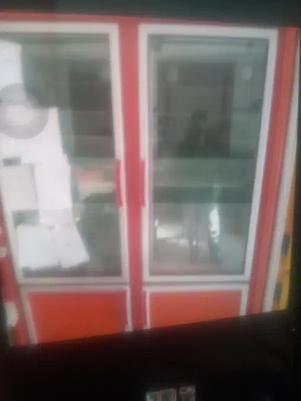 دوعدد یخچال یکی دو درب یکی سه درب|فروشگاه و مغازه|ششطراز, |دیوار