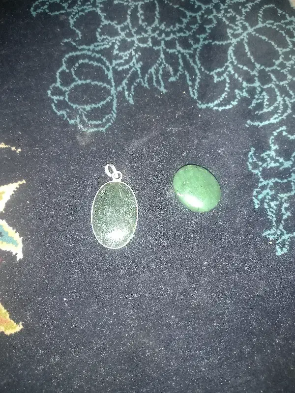 سنگ یشم|کلکسیون اشیاء عتیقه|اردکان, |دیوار