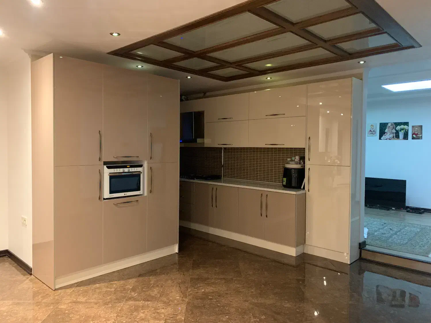 ۴خواب ۲۶۵ متری تکواحدی لوکس|اجارهٔ آپارتمان|ساری, |دیوار