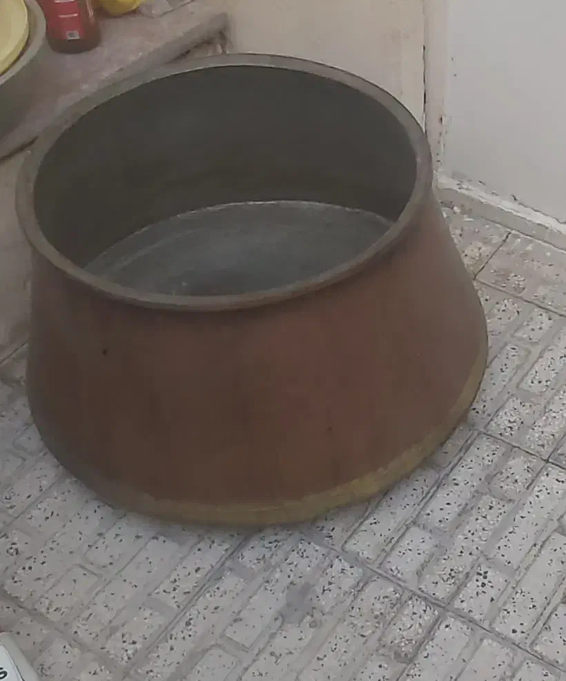 دیگ مس|کلکسیون اشیاء عتیقه|زنجان, |دیوار