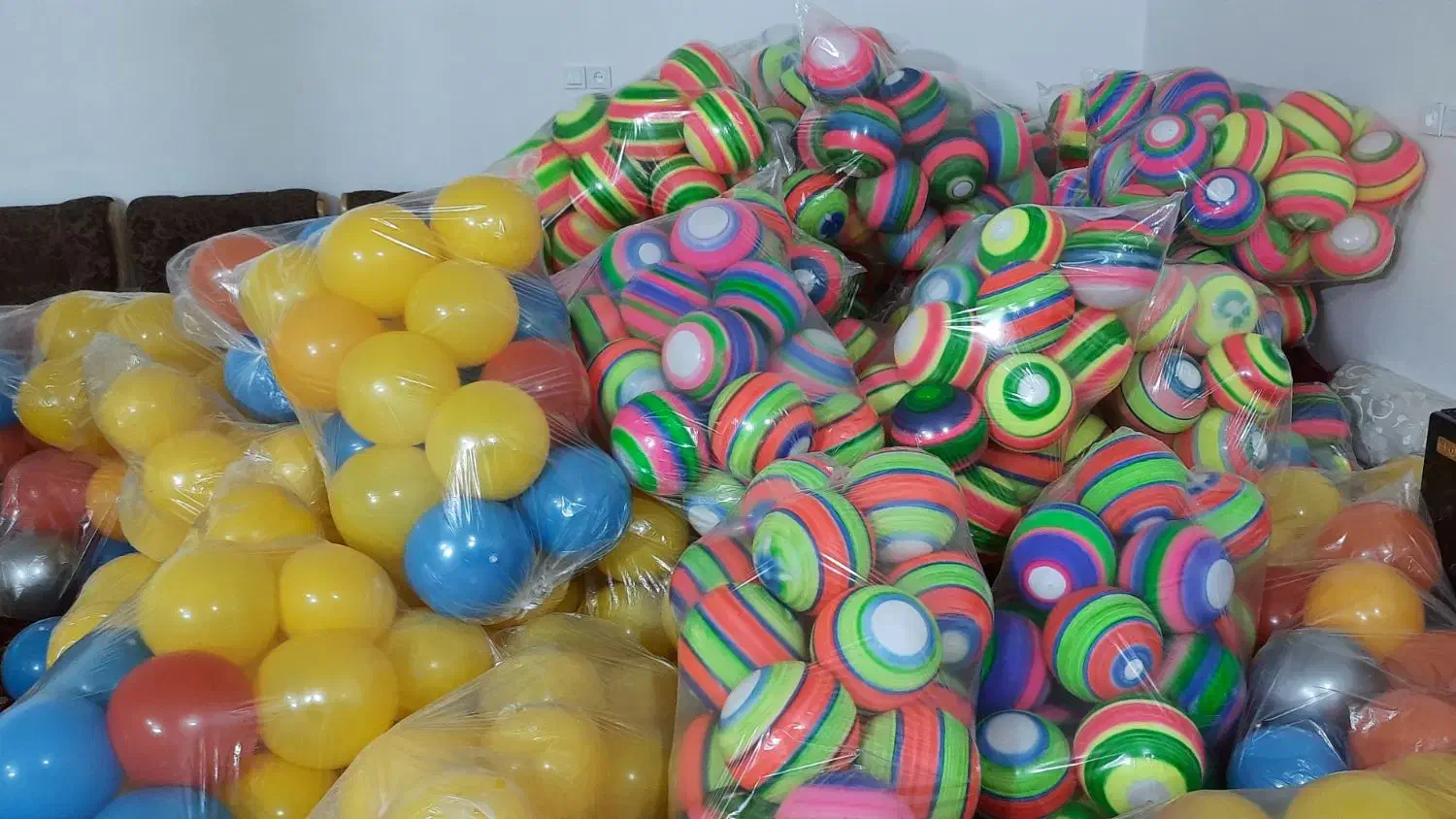 ساحلی|اسباب‌‌بازی|برخوار, |دیوار