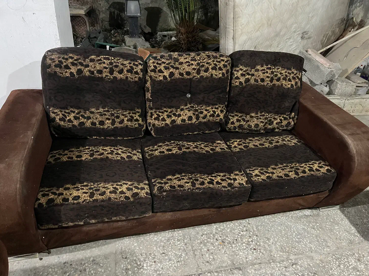 مبل هفت نفره|مبلمان خانگی و میز عسلی|نور, |دیوار