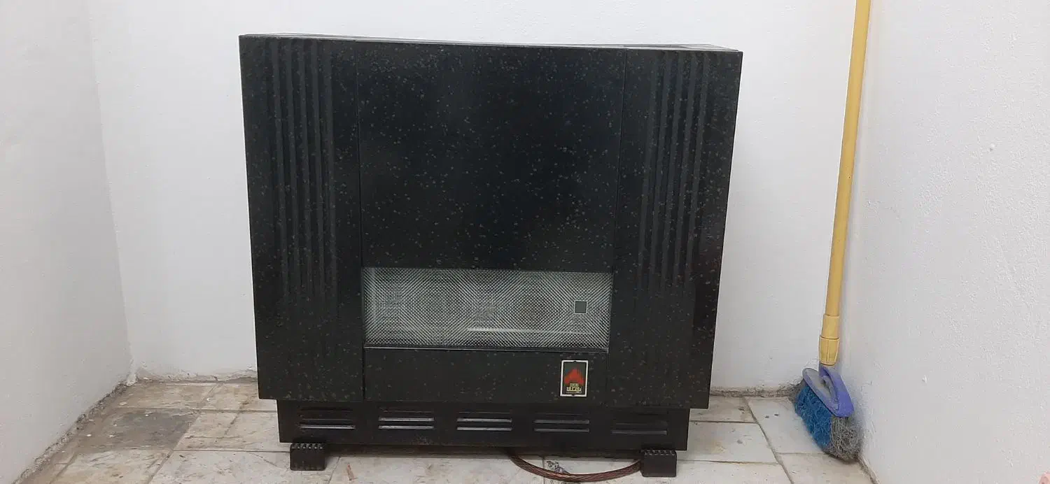 دو عدد بخاری|بخاری، هیتر، شومینه|بندر انزلی, زنبق|دیوار