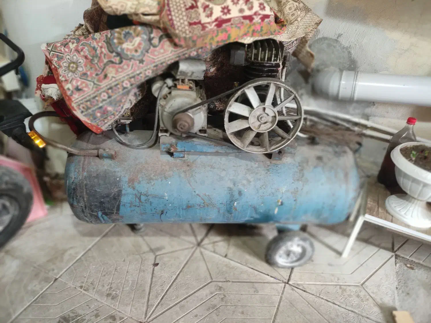 پمپه بادی|ابزارآلات|مهاباد (آذربایجان غربی), |دیوار