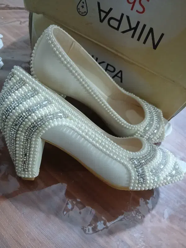 کفش عروس سایز ۳۹ نو|کیف، کفش، کمربند|تبریز, |دیوار