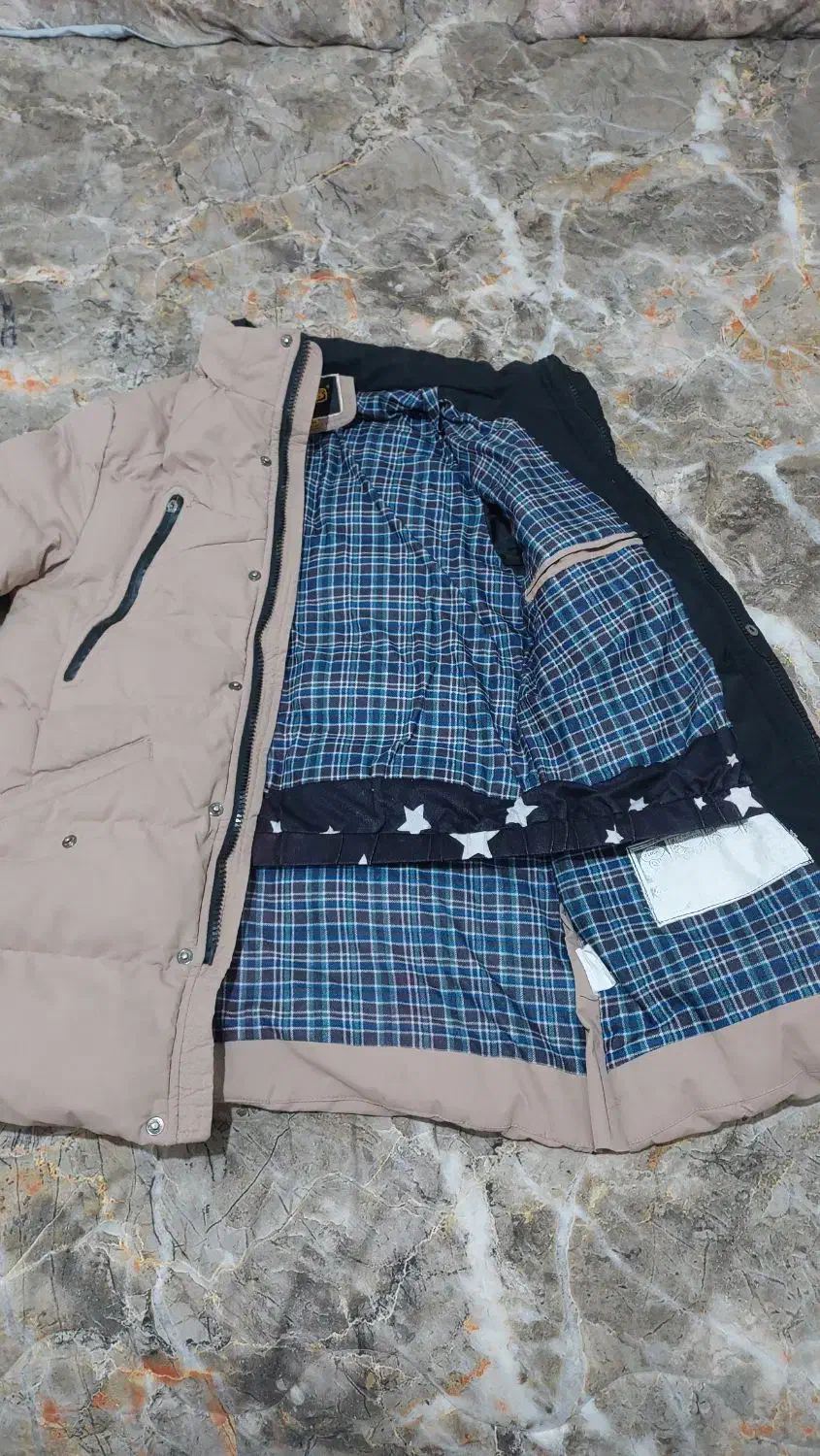 کاپشن داخل پشم شیشه بسیار گرم و گرم بالا|لباس|سنقر, |دیوار