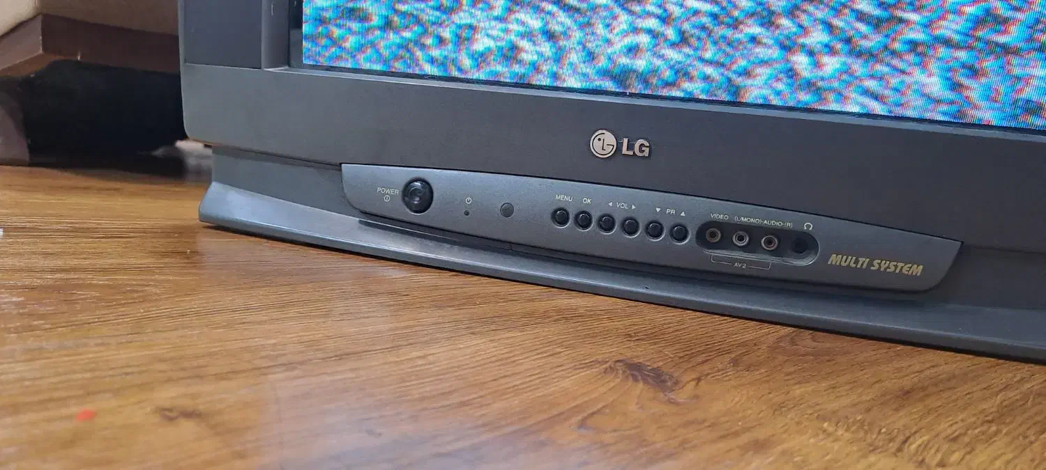 تعدادی تلوزیون کم کارکردسالم برند خوب|تلویزیون و پروژکتور|بندر انزلی, گیلار|دیوار