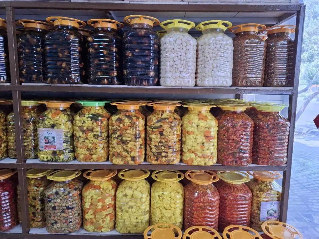 ترشیجات|خوردنی و آشامیدنی|شیراز, شیشه‌گری|دیوار