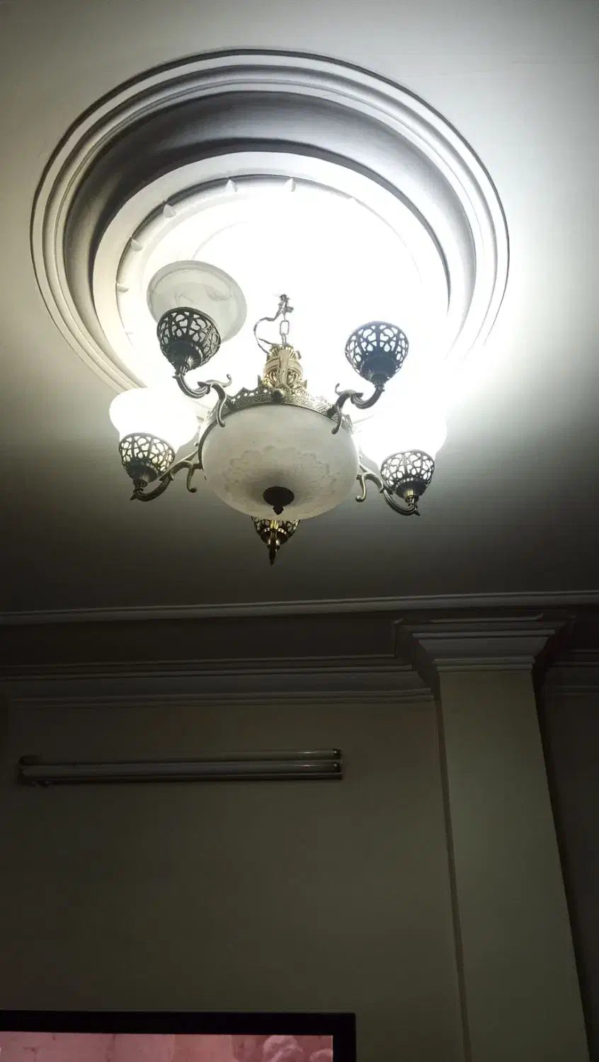 لوستر برنزی|لوستر و چراغ آویز|رودهن, |دیوار