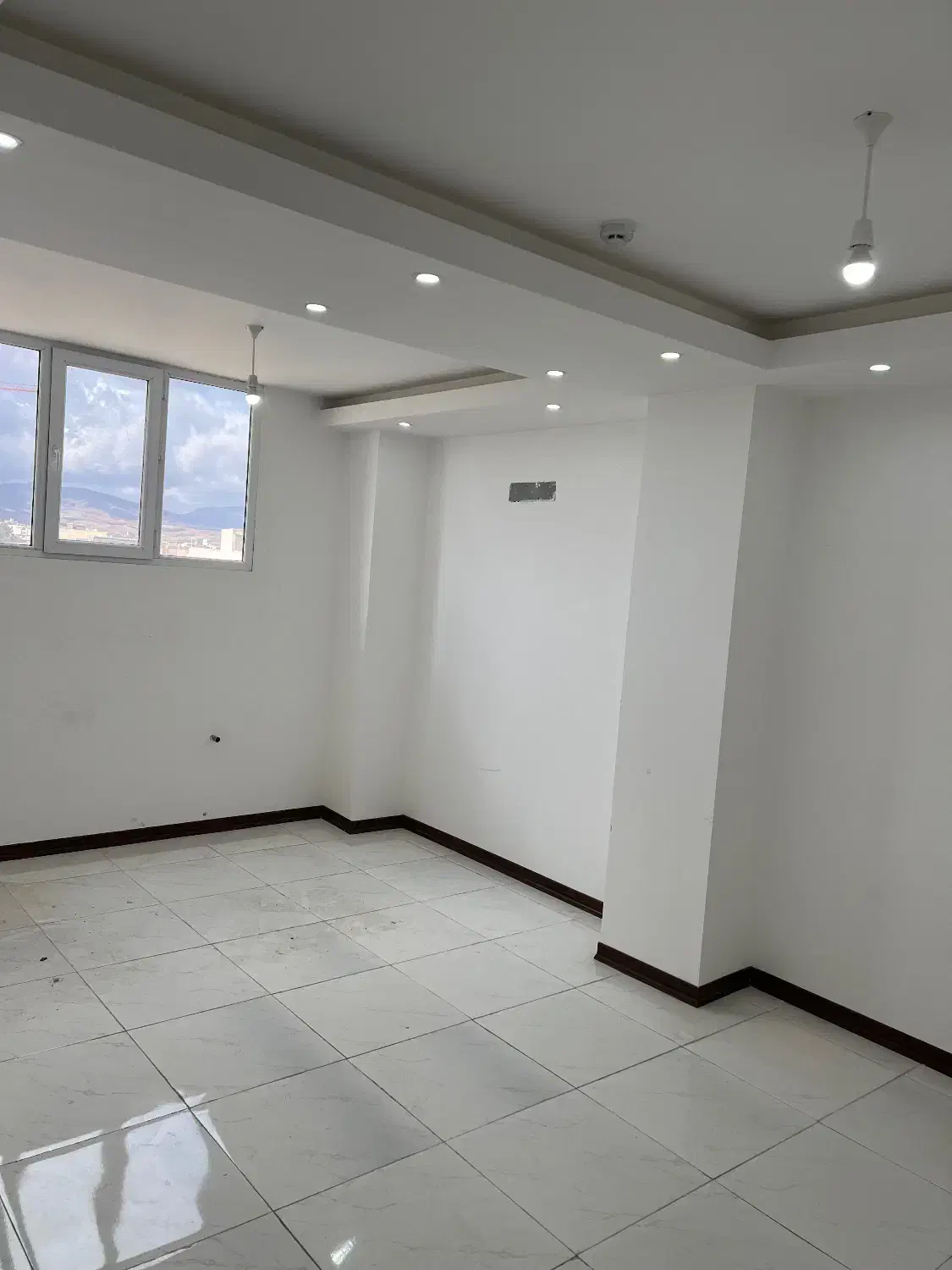 اداری۱۰۰متری کلیدنخورده پارکینگ دار امیریه شمالی|فروش دفتر کار، اتاق اداری، مطب|بجنورد, |دیوار