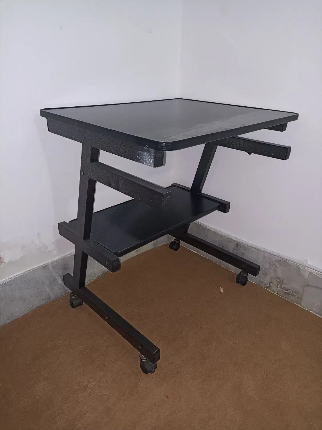 فروش میز کار میز کامپیوتر|میز تحریر و کامپیوتر|سنندج, |دیوار