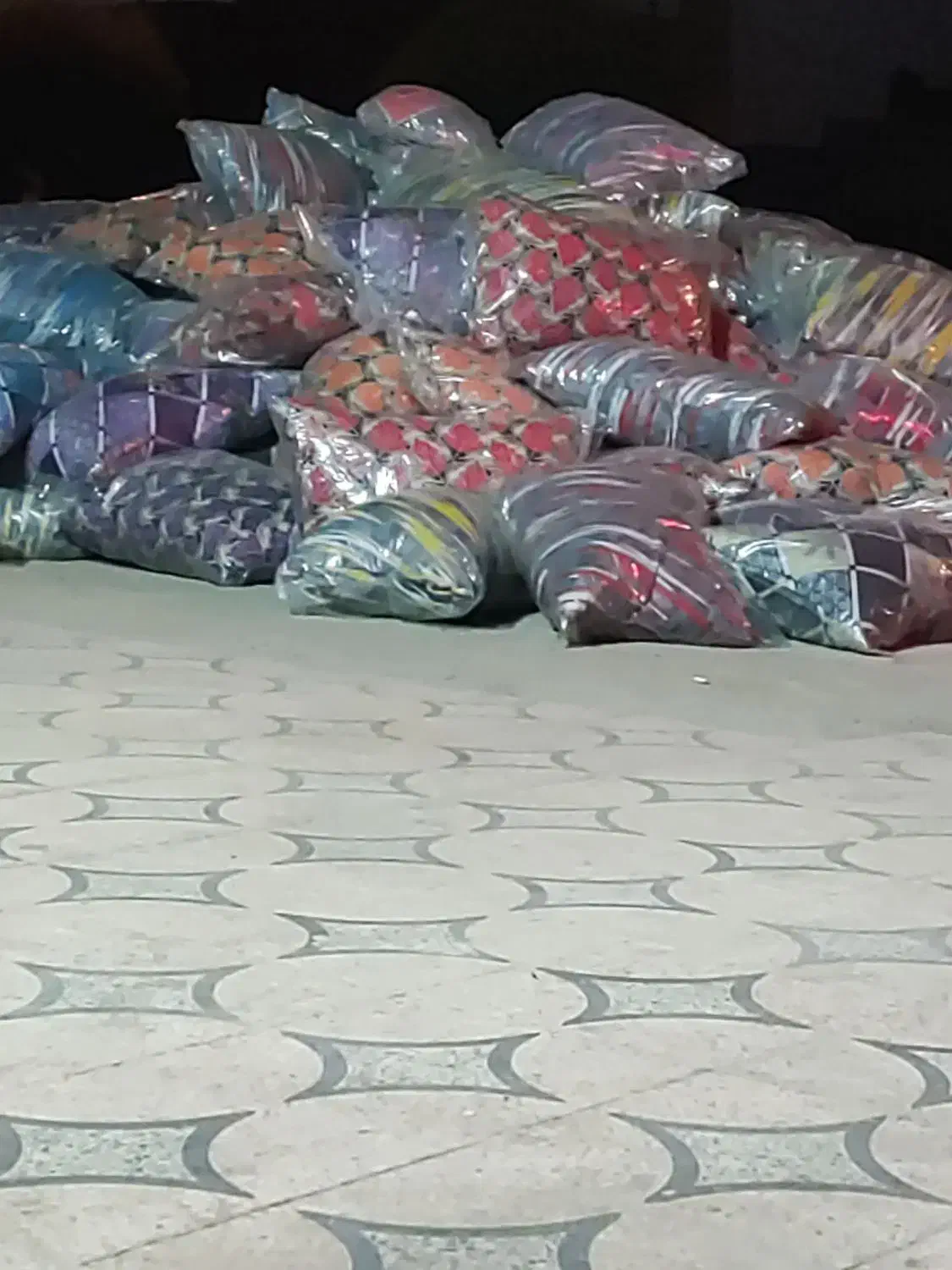 بالشت اقتصادی|رختخواب، بالش، پتو|ایرانشهر, |دیوار